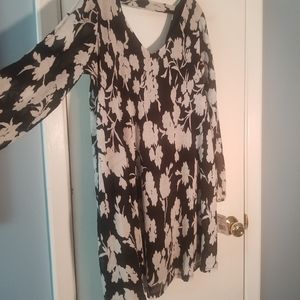 Bethany Black/White Floral pattern lightweight